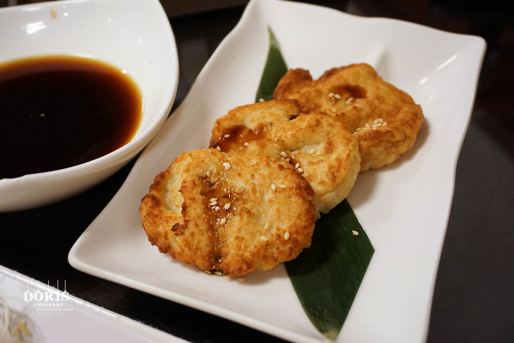 ♚食記♚台北中山【鮨老大 】鮨壽司 旗魚黑輪片 雞翅明太子 鹽烤鯖魚 火烤壽司 鮨丼 刺生丼 12盎司沙朗牛排丼 炸蝦 鹽烤豬五花串 揚出豆腐 綜合生魚片 溫泉蛋 星鰻手卷 平價日式 日本料理 居酒屋 天津街 捷運中山站 - 第15張圖 DSC02498