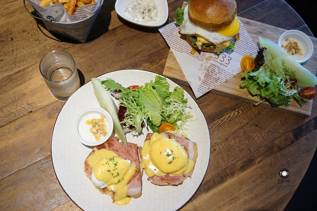 ♚食記♚台北松山【333 restaurant & bar 】爐烤野菇炒蛋與大蒜麵包 經典火腿班尼迪克蛋 熔岩BBQ起司雞肉堡 慢燉茄汁牛肉醬麵與太陽蛋 現炸薯條 無限量供應 沙拉吧 早午餐 咖啡 吃到飽 假日限定 小巨蛋捷運站 HOTEL QUOTE Taipei 華泰大飯店 愛評體驗團 - 第27張圖 DSC02672