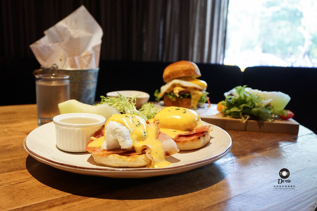 ♚食記♚台北松山【333 restaurant & bar 】爐烤野菇炒蛋與大蒜麵包 經典火腿班尼迪克蛋 熔岩BBQ起司雞肉堡 慢燉茄汁牛肉醬麵與太陽蛋 現炸薯條 無限量供應 沙拉吧 早午餐 咖啡 吃到飽 假日限定 小巨蛋捷運站 HOTEL QUOTE Taipei 華泰大飯店 愛評體驗團 - 第23張圖 DSC02667