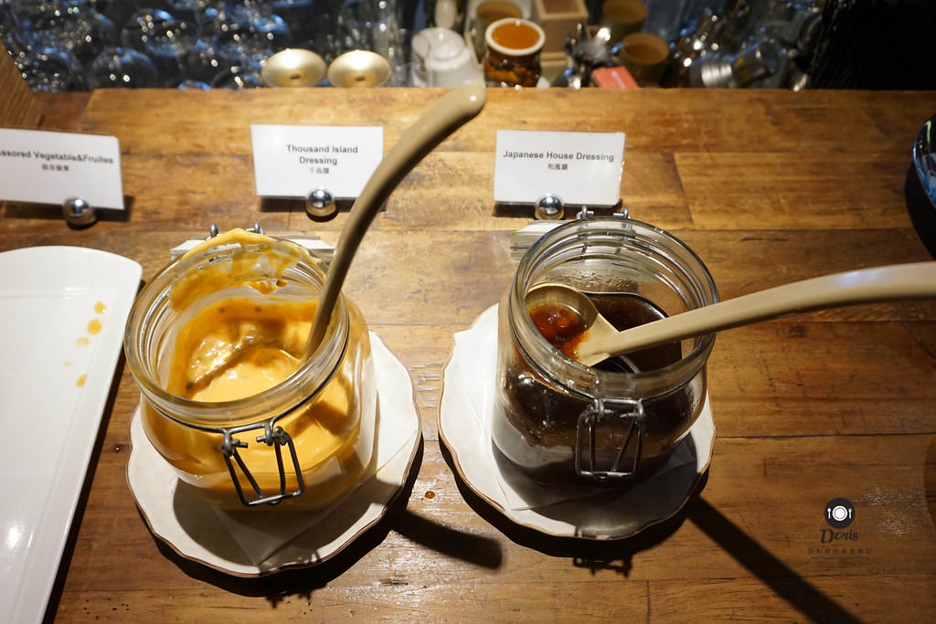 ♚食記♚台北松山【333 restaurant & bar 】爐烤野菇炒蛋與大蒜麵包 經典火腿班尼迪克蛋 熔岩BBQ起司雞肉堡 慢燉茄汁牛肉醬麵與太陽蛋 現炸薯條 無限量供應 沙拉吧 早午餐 咖啡 吃到飽 假日限定 小巨蛋捷運站 HOTEL QUOTE Taipei 華泰大飯店 愛評體驗團 - 第11張圖 DSC02619
