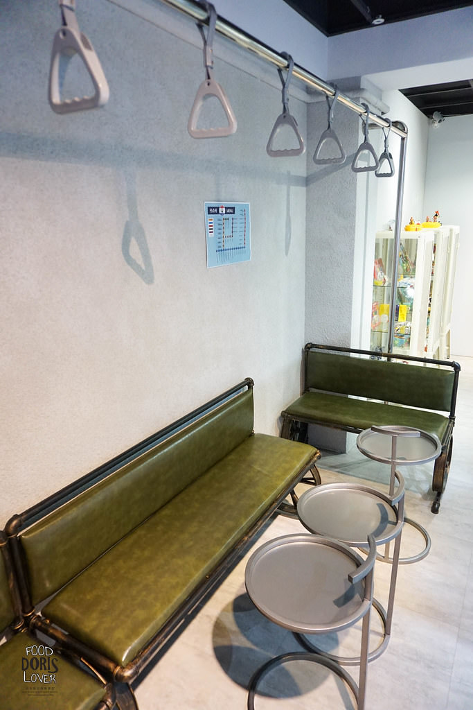 《食記》台北士林【円点号】日本地鐵主題風X在電車中吃雪花冰X劍潭捷運站 - 第9張圖 DSC08771