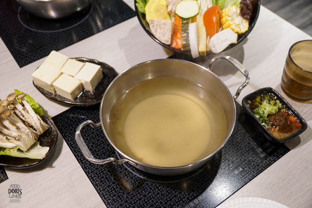 酒極燒鍋》羅東美食餐廳推薦-可能海鮮才是招牌|近羅東林場火鍋店 - 第8張圖 酒極燒鍋》羅東美食餐廳推薦-可能海鮮才是招牌|近羅東林場火鍋店