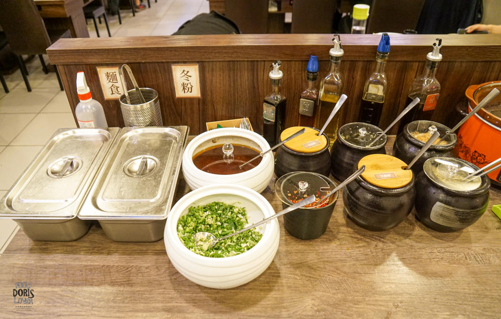 八方悅鍋物福港店》士林美食餐廳推薦- 飯、麵、冬粉無限供應|不用250元就能吃到飽 - 第4張圖 八方悅鍋物福港店》士林美食餐廳推薦- 飯、麵、冬粉無限供應|不用250元就能吃到飽