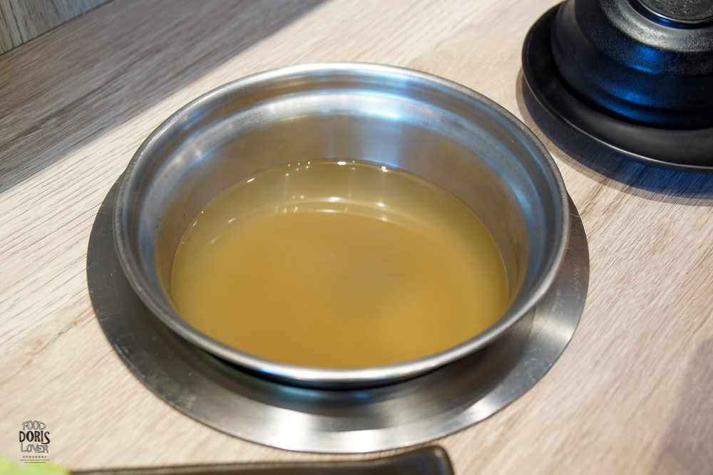 令和日式涮涮鍋》士林美食餐廳推薦-社子自助式蔬菜、火鍋料吃到飽｜平價火鍋店